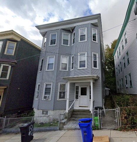 10 Bucknam St, Unit 2 in Boston, MA - Building Photo