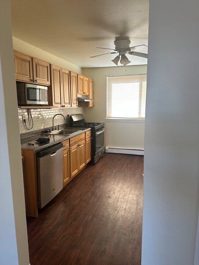 2 Van Zant St, Unit A5 in Norwalk, CT - Building Photo - Building Photo