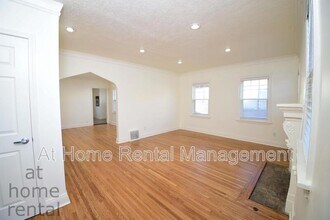 1740 S Yorktown Ave in Tulsa, OK - Building Photo - Building Photo