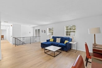 5348 Hillock Ct, Unit Apt 19 in Orlando, FL - Building Photo - Building Photo