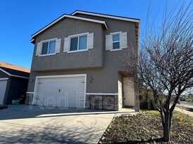 592 Cadiz Ct in Merced, CA - Building Photo
