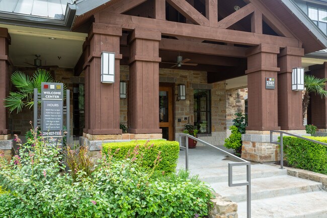 Fitzhugh Urban Flats in Dallas, TX - Foto de edificio - Building Photo