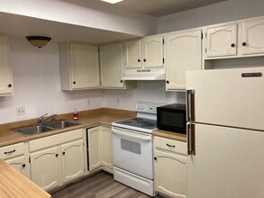 1660 Woodland Dr in Provo, UT - Building Photo - Building Photo