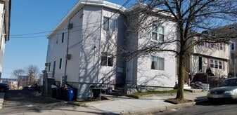 138 Walnut Ave, Unit 3