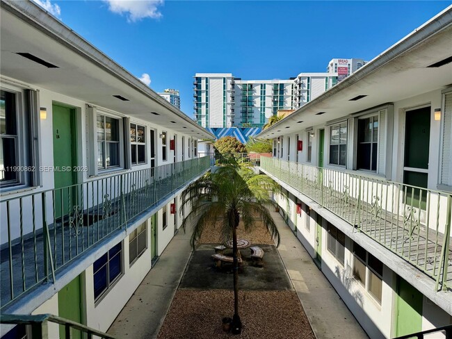 property at 1824 Monroe St