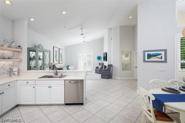 3308 Duchess Dr in Naples, FL - Building Photo - Building Photo