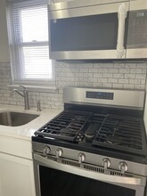 111 Lorraine Ave, Unit A in Oreland, PA - Foto de edificio - Building Photo