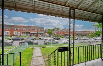 1035 Arncliffe Rd in Essex, MD - Foto de edificio - Building Photo