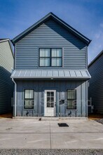 610 W 2nd St in Edmond, OK - Building Photo - Building Photo