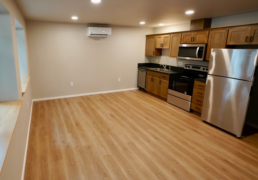 110 SE Handley St in McMinnville, OR - Foto de edificio