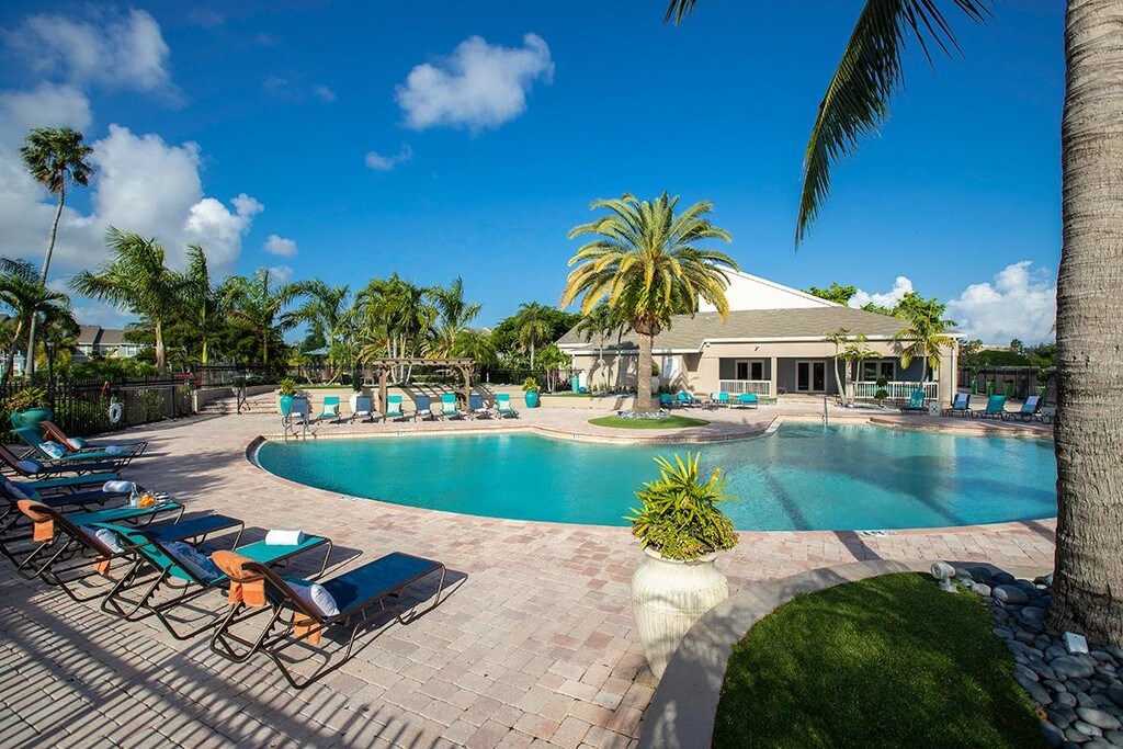 The View at Waters Edge Lantana, FL Apartments