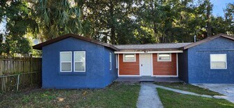 1204 S 18th St in Palatka, FL - Building Photo