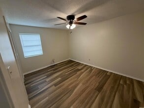 12 Southland Ct in Maumelle, AR - Foto de edificio - Building Photo