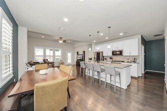 8919 RoseWood Grove Ln in Houston, TX - Building Photo - Building Photo