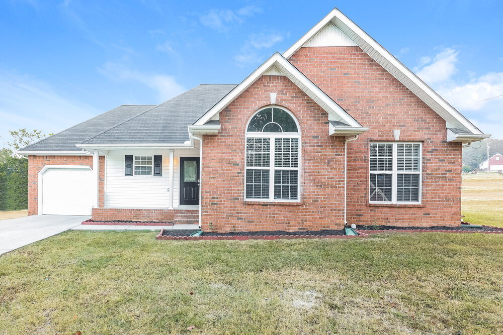 607 Butternut Trce in La Vergne, TN - Building Photo