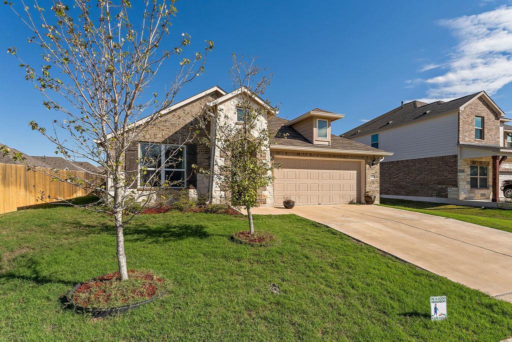 11812 Carrizo Spgs Path in Manor, TX - Building Photo