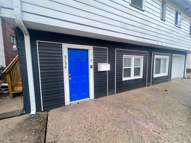 313 Cottage Ct, Unit 9 in Champaign, IL - Building Photo