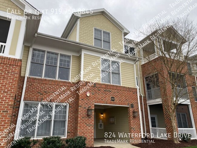 824 Waterford Lake Dr in Cary, NC - Building Photo - Building Photo