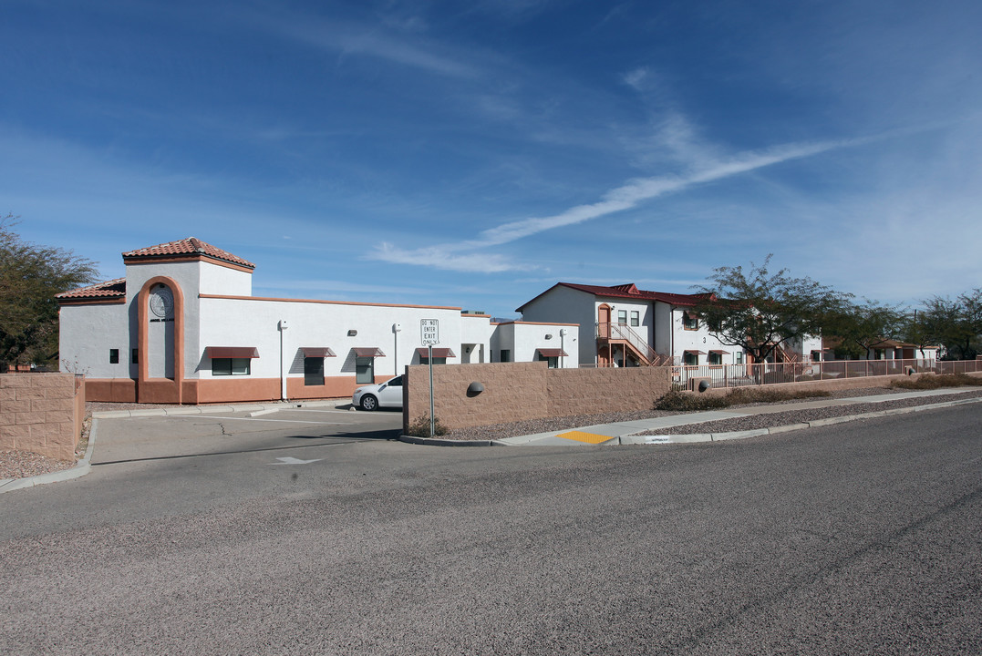 3101-3131 E Adams St in Tucson, AZ - Building Photo