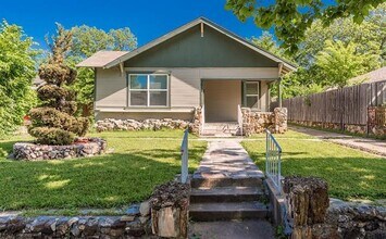 3011 Spurlock St in Dallas, TX - Building Photo - Building Photo