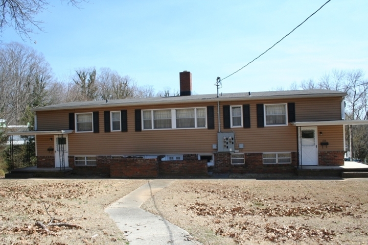 228 Highland Ave in Oak Ridge, TN - Building Photo