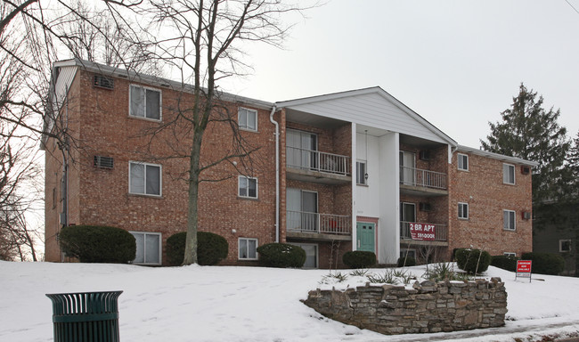 2679 Montana Ave in Cincinnati, OH - Foto de edificio - Building Photo