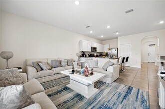 8924 Milestone Dr in Sarasota, FL - Building Photo - Building Photo