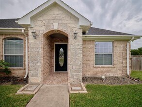 10611 Alex Dr in Needville, TX - Building Photo - Building Photo