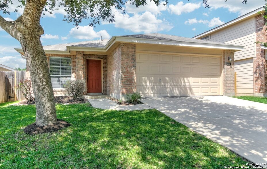 11019 Caspian Spring in San Antonio, TX - Building Photo