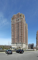 The Carrington on the Park Apartments