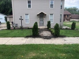 1129 S State St in Lockport, IL - Building Photo