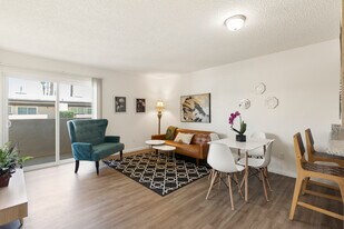 Casa Serena Apartments in Indio, CA - Building Photo