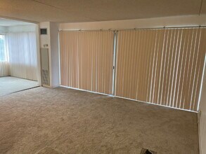 710 Lunalilo St in Honolulu, HI - Building Photo - Building Photo