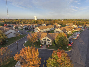 Grand Reserve in Cedar Rapids, IA - Foto de edificio - Building Photo