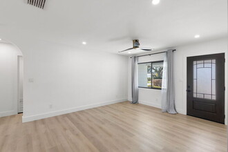 312 41st Ave in St Pete Beach, FL - Building Photo - Building Photo