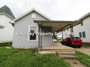 2111 Central Ave in Anderson, IN - Building Photo - Building Photo