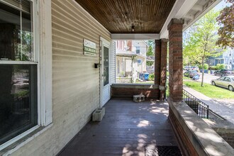 812 Sybil St in Ann Arbor, MI - Building Photo - Building Photo