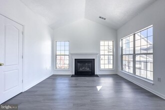 9804 Feathertree Terrace-Unit -38 in Montgomery Village, MD - Building Photo - Building Photo