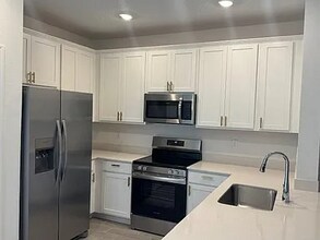 6895 Gable Grv Ave in Jacksonville, FL - Building Photo - Building Photo