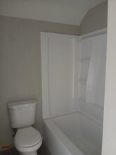 20 Warwick Neck Ave in Warwick, RI - Foto de edificio - Building Photo