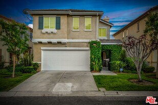 24130 Tango Dr in Santa Clarita, CA - Building Photo