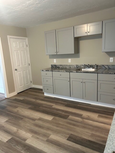 29-31-31 Stone St, Unit 29 in Concord, NH - Foto de edificio