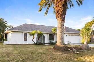 1432 SE 17th Terrace in Cape Coral, FL - Building Photo - Building Photo