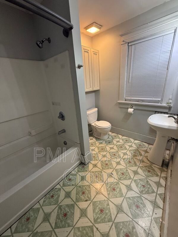 1323 SW Garfield Ave in Topeka, KS - Building Photo - Building Photo