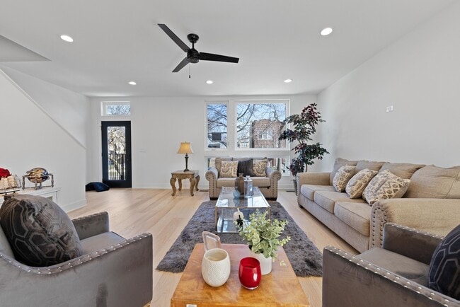 1522 N Leamington Ave in Chicago, IL - Building Photo - Building Photo