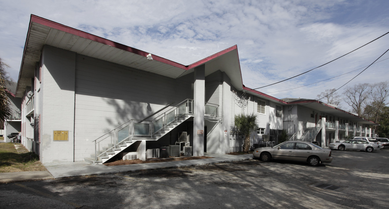 Candlelight Square in Jacksonville, FL - Building Photo