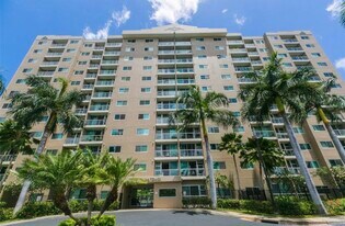 94-302 Paiwa St, Unit 507 in Waipahu, HI - Building Photo