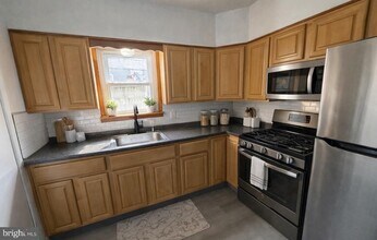 1327 S Newkirk St in Philadelphia, PA - Building Photo - Building Photo