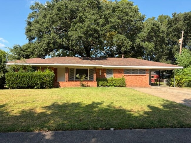 property at 2209 Clinton St