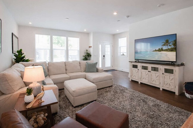 500 Creative Way, Unit SI ID1051678P